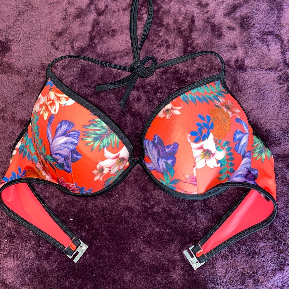 Bikini top